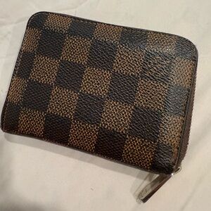 LV zippy coin wallet